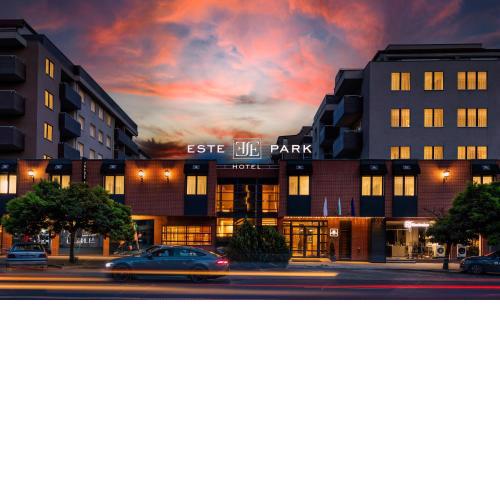 -- ESTE PARK HOTEL -- part of Urban Chic Luxury Design Hotels - open since October 2022 - Parking - Compliments - next to Shopping & Dining - Mall Plovdiv