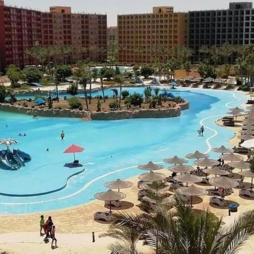 تمتع بالإقامة في شاليه فندقي بمنتجع جولف بورتو مارينا الساحل الشمالي - Enjoy your stay at Golf Porto Marina Resort El Alamein - North Cost