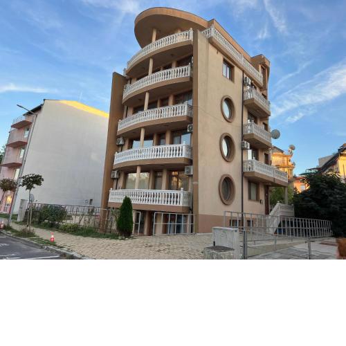 Частен апартамент Стамополу - Private Two-Bedroom Apartment Stamopolu