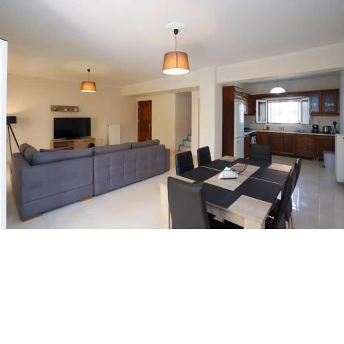 ΔΙΩΡΟΦΗ ΜΕΖΟΝΕΤΑ-2KM ΑΠΟ ΤΟ ΚΕΝΤΡΟ-ILIANA HOUSE