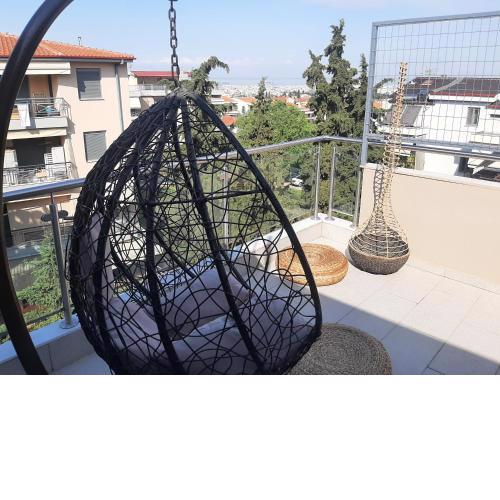 Όμορφο διαμέρισμα- σοφίτα με υπέροχη θεα