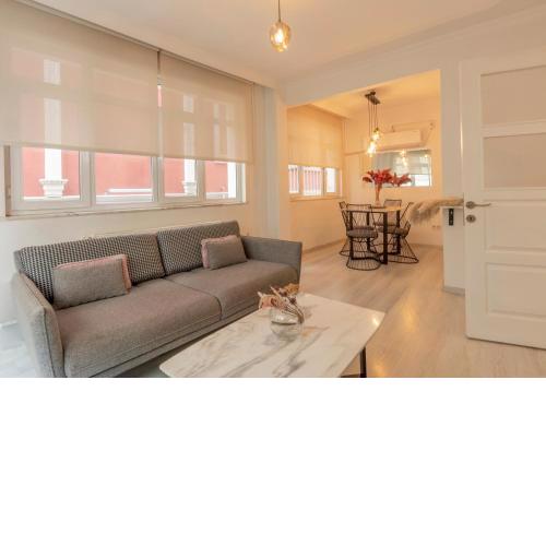 -Ezgi's Apartment in Center of Nisantasi -Sisli