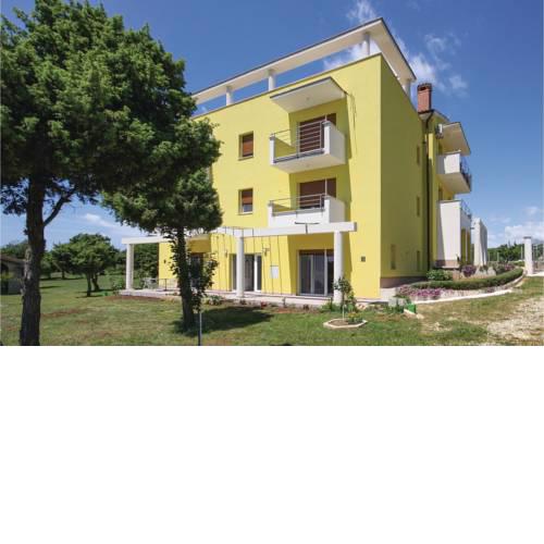 0-Bedroom Apartment in Pomer