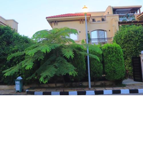 فيلا للايجار اليومي والشهري 01068880306