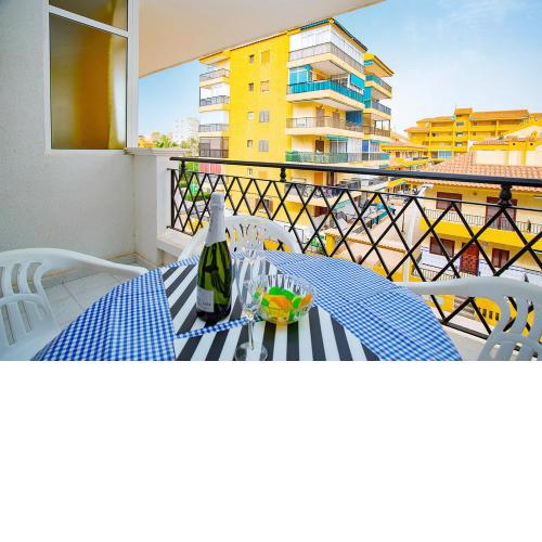 020 Lovely Studio - Alicante Holiday