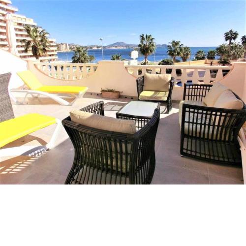 0E M2 1ª línea con Terraza grande y vistas al mar