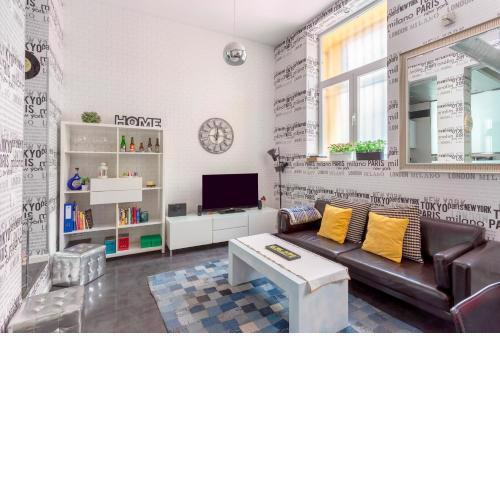 1 bedroom 1 bathroom furnished stylish apt- Malasaña - MintyStay