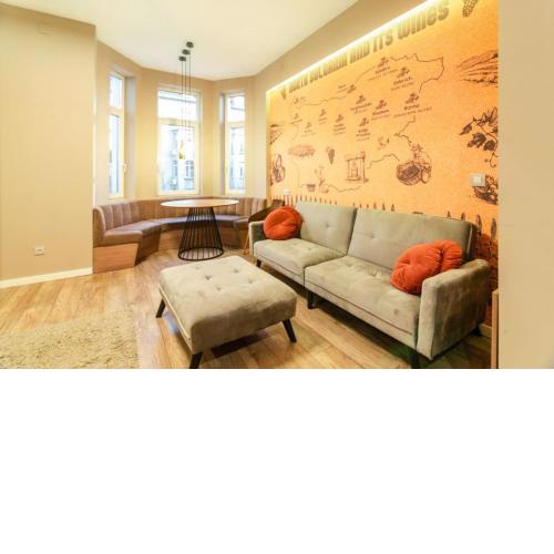 1 BR Wine Journey