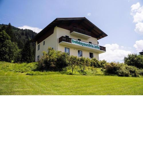 10-Bedroom House near Obertauern for 30 people