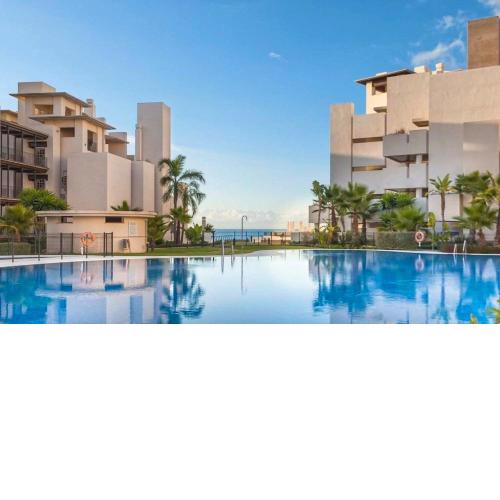 100 - Beach apartment with Private Pool