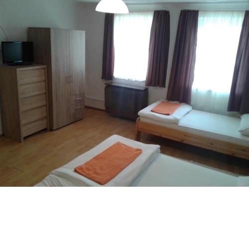 100 ÉVES NOSZTALGIA APARTMAN