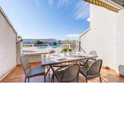 1014 Apartamento al lago San Maurici con 1 habitación y piscina