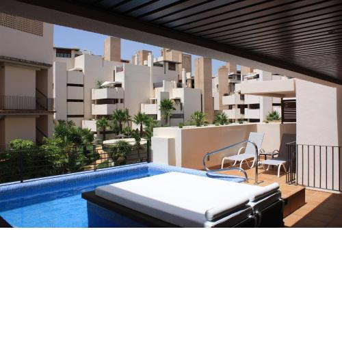 104 - Apartment with private swimming pool
