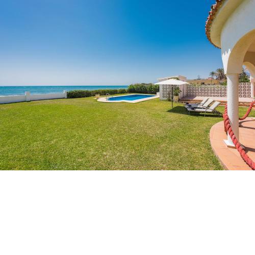 1100 Marbella Beachfront first line