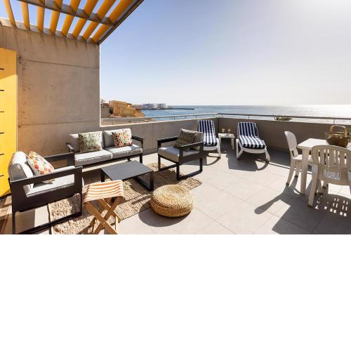 111 MEDANO Surf Beach Holiday Home by Sunkeyrents
