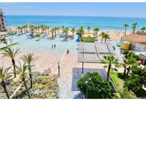 12 Sunny Sea Views