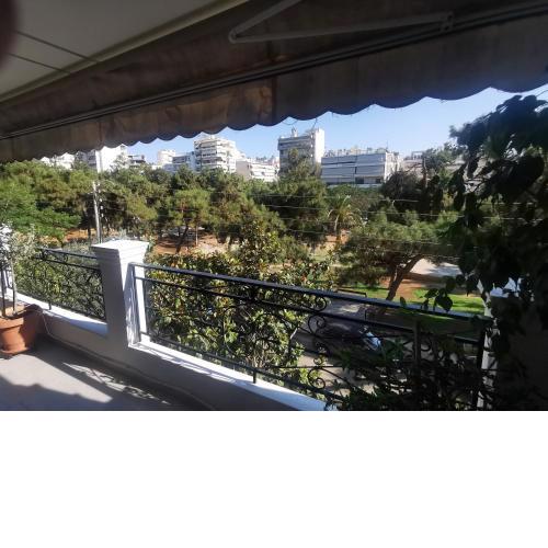 128 m² spacious park view apartment