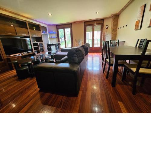 12A02 Apartamento moderno y amplio