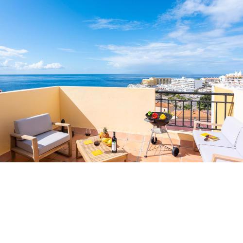 1314 FABULOUS 2 BEDROOM Accommodation ROOF TERRACE