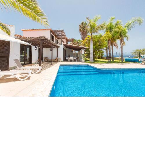 1327 La Quinta Heights
