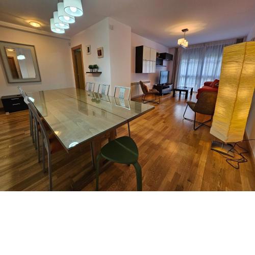 13B01 Apartamento con terraza y garaje