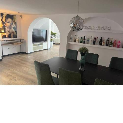 14 persoons villa te huur compleet gerenoveerd!