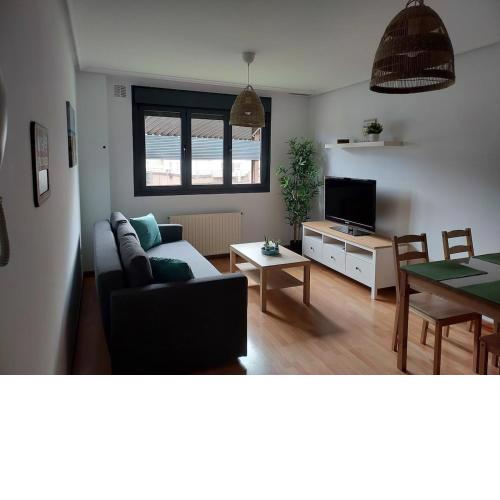 145A Apartamento moderno dos habitaciones