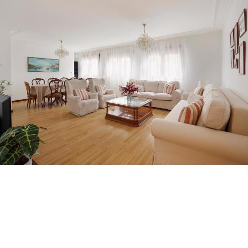 174A Amplio apartamento playa San Lorenzo