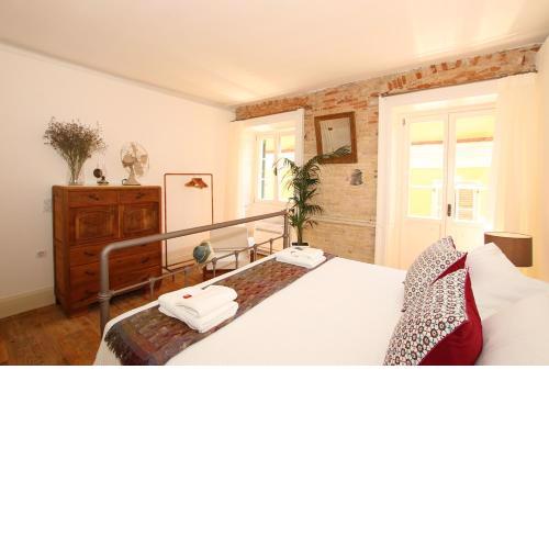 1861 Liston Boutique flat