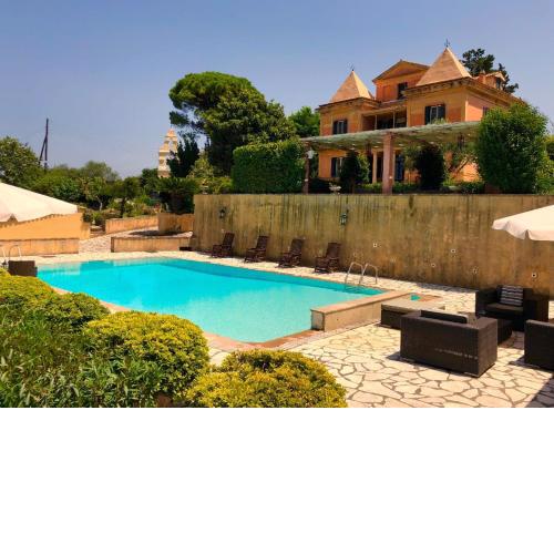 19th century traditional Mansion with shared swimming pool