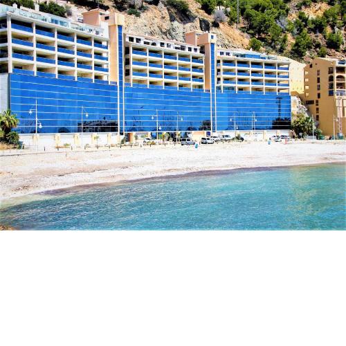 1st Line Daniya APT - Solarium Terrace & Pool