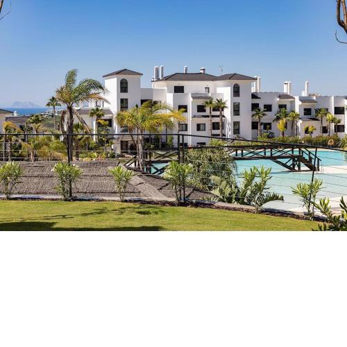 2 Bed Apartment at Estepona Hills with great Sea Views!