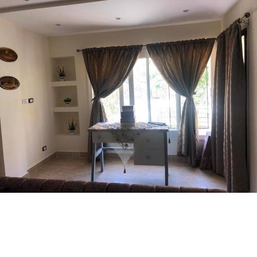 2 bed garden flat - Alrehab , cairo-200 meters from Alrehab Mall 2