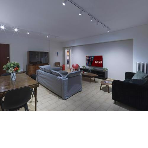2 bedroom apartment close to children's hospital