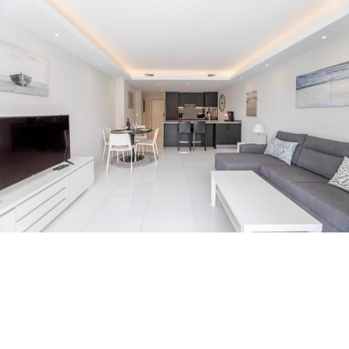 2 bedroom apartment in Marbella near Puerto Banus