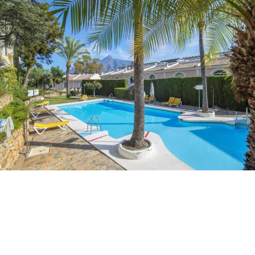 2 bedroom apartment next to porto