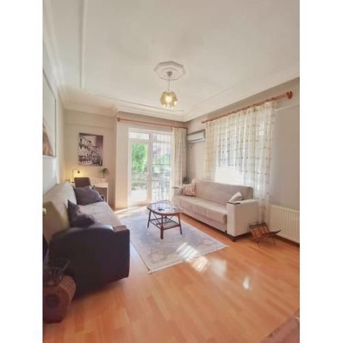 2 bedroom apartment with balcony close to beach