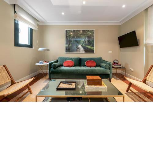 2 bedrooms 2 bathrooms- Penthouse- Almagro- MintyStay