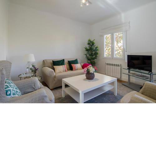 2 bedrooms 2 bathrooms furnished - Bernabeu - Business area with terrace - Minty Stay