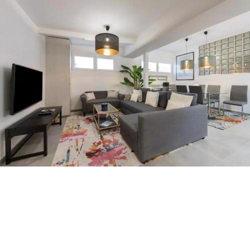 2 bedrooms 2 bathrooms furnished - Plaza Mayor - spacious & equipped - MintyStay