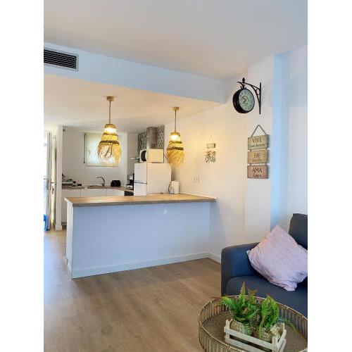 2 bedrooms appartement at Blanes 100 m away from the beach with sea view shared pool and terrace