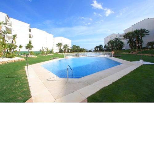 2 bedrooms appartement at Marbella 40 m away from the beach with shared pool furnished terrace and wifi