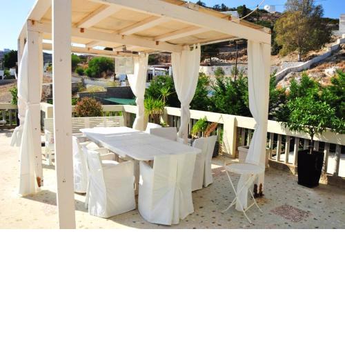 2 bedrooms appartement at Psathi 700 m away from the beach with sea view furnished terrace and wifi
