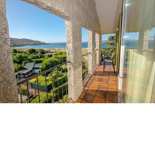 2 bedrooms appartement at Vilanova 100 m away from the beach with sea view enclosed garden and wifi