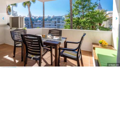 2 bedrooms appartement with shared pool enclosed garden and wifi at Roses 2 km away from the beach