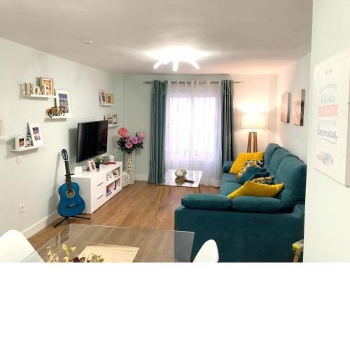 2 bedrooms house at Fuengirola 50 m away from the beach with furnished terrace and wifi