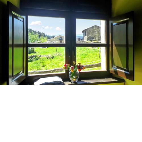 2 bedrooms house with furnished garden and wifi at Grandas de Salime