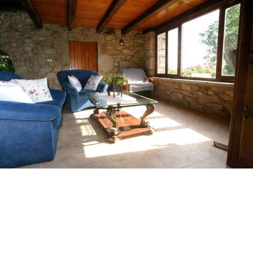 2 bedrooms house with wifi at Paradela