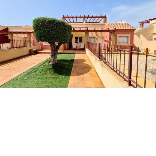 2 bedrooms villa with shared pool and enclosed garden at Mazarron