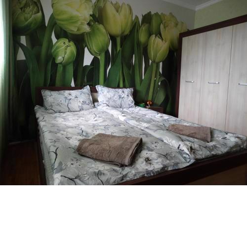 2 Bedrooms with private Bath and balcony near the Airport